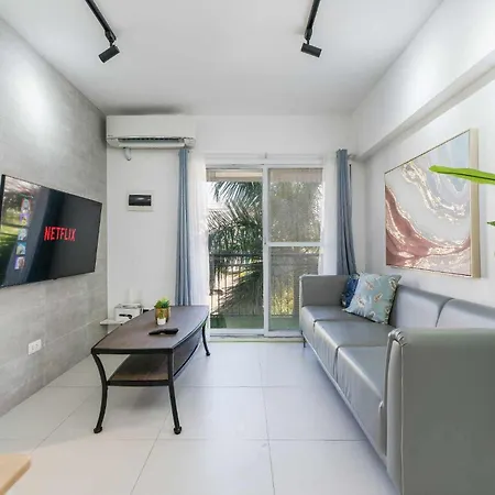 052-Travel Apartment